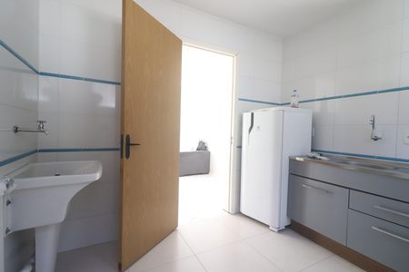 Cozinha e Área de Serviço de apartamento para alugar com 2 quartos, 51m² em Vila Nova, Novo Hamburgo