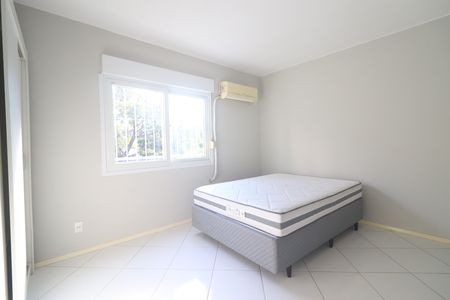 Quarto 01 de apartamento para alugar com 2 quartos, 51m² em Vila Nova, Novo Hamburgo