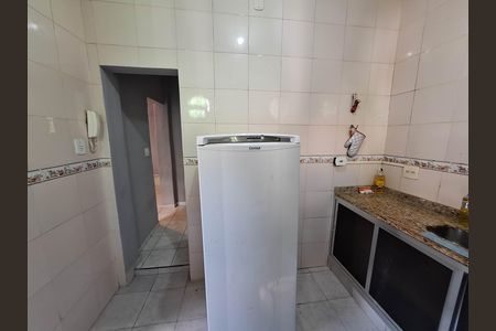 Cozinha de casa de condomínio para alugar com 2 quartos, 80m² em Santa Rosa, Niterói