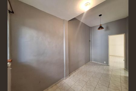 Casa de condomínio para alugar com 80m², 2 quartos e sem vaga Casa de condomínio para alugar com 80m², 2 quartos e sem vagaSala