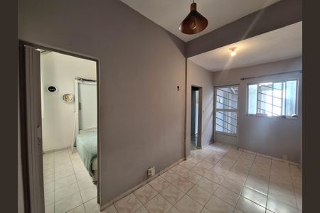 Casa de condomínio para alugar com 80m², 2 quartos e sem vaga Casa de condomínio para alugar com 80m², 2 quartos e sem vagaSala