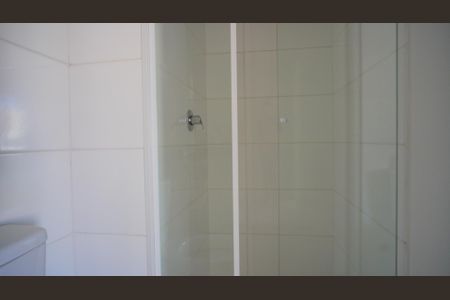 Banheiro  de apartamento à venda com 2 quartos, 50m² em Parque Santa Fé, Porto Alegre