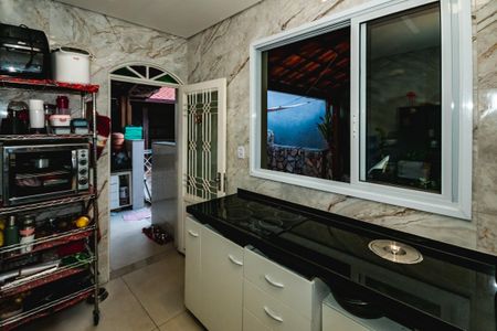Casa à venda com 3 quartos, 375m² em São João Batista, Belo Horizonte
