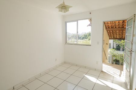 Sala de apartamento para alugar com 2 quartos, 45m² em Senador Vasconcelos, Rio de Janeiro