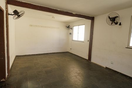 Apartamento para alugar com 45m², 2 quartos e 1 vaga Apartamento para alugar com 45m², 2 quartos e 1 vagaÁrea comum - Salão de festas