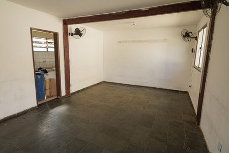 Apartamento para alugar com 45m², 2 quartos e 1 vaga Apartamento para alugar com 45m², 2 quartos e 1 vagaÁrea comum - Salão de festas