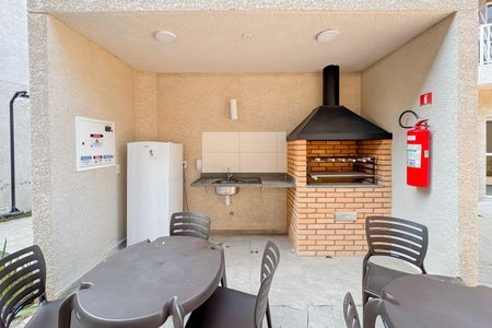 Apartamento para alugar com 40m², 2 quartos e sem vagaÁrea comum - Churrasqueira