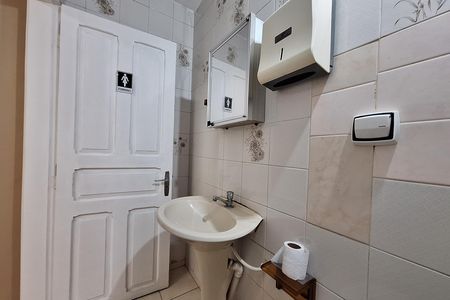 Casa à venda com 156m², 3 quartos e sem vagaBanheiro da edícula 