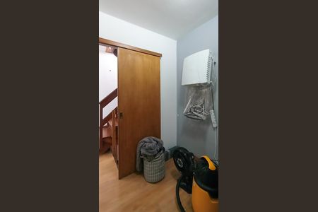 Casa de condomínio à venda com 101m², 3 quartos e 1 vaga