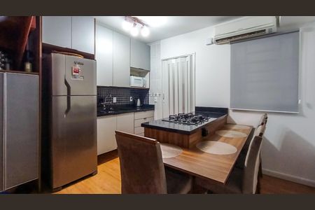 Casa de condomínio à venda com 101m², 3 quartos e 1 vaga