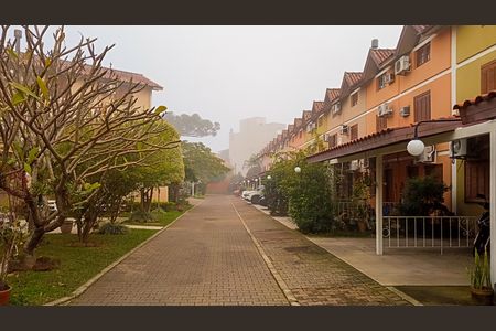 Casa de condomínio à venda com 101m², 3 quartos e 1 vaga