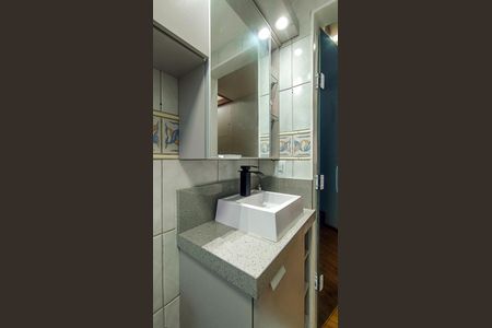 Casa de condomínio à venda com 101m², 3 quartos e 1 vaga