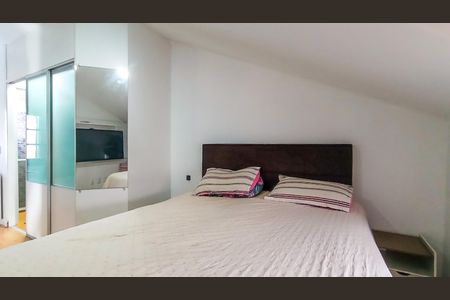 Casa de condomínio à venda com 101m², 3 quartos e 1 vaga