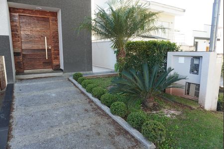 Casa de condomínio à venda com 470m², 4 quartos e 4 vagasFachada