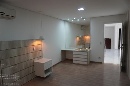 Casa de condomínio à venda com 470m², 4 quartos e 4 vagasSuíte 3