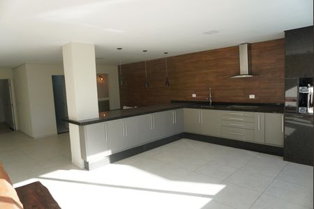 Casa de condomínio à venda com 470m², 4 quartos e 4 vagasÁrea gourmet