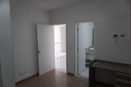 Casa de condomínio à venda com 470m², 4 quartos e 4 vagasSuite 2