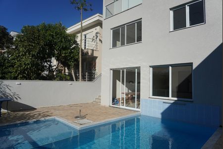 Casa de condomínio à venda com 470m², 4 quartos e 4 vagasPiscina