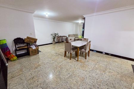 Apartamento para alugar com 156m², 3 quartos e 2 vagas Apartamento para alugar com 156m², 3 quartos e 2 vagasSala