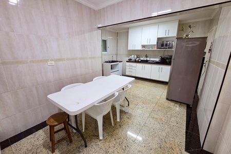 Cozinha de apartamento para alugar com 3 quartos, 156m² em Guilhermina, Praia Grande