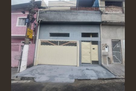 Casa para alugar com 120m², 2 quartos e 1 vagaFachada