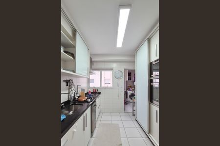 Apartamento à venda com 128m², 4 quartos e 2 vagas Apartamento à venda com 128m², 4 quartos e 2 vagasCozinha