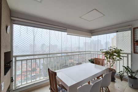 Apartamento à venda com 128m², 4 quartos e 2 vagas Apartamento à venda com 128m², 4 quartos e 2 vagasVaranda gourmet