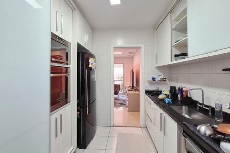 Apartamento à venda com 128m², 4 quartos e 2 vagas Apartamento à venda com 128m², 4 quartos e 2 vagasCozinha