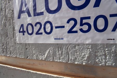 Casa à venda com 250m², 3 quartos e 4 vagas Casa à venda com 250m², 3 quartos e 4 vagasPlaca