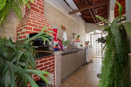 Casa à venda com 250m², 3 quartos e 4 vagas Casa à venda com 250m², 3 quartos e 4 vagasChurrasqueira