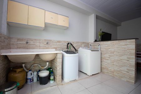 Casa à venda com 250m², 3 quartos e 4 vagas Casa à venda com 250m², 3 quartos e 4 vagasÁrea de Serviço