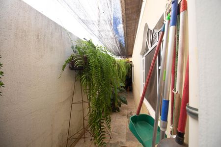 Casa à venda com 250m², 3 quartos e 4 vagas Casa à venda com 250m², 3 quartos e 4 vagasCorredor