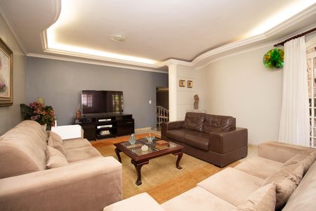 Casa à venda com 250m², 3 quartos e 4 vagas Casa à venda com 250m², 3 quartos e 4 vagasSala 1