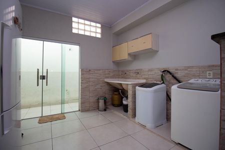 Casa à venda com 250m², 3 quartos e 4 vagas Casa à venda com 250m², 3 quartos e 4 vagasÁrea de Serviço