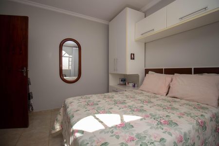 Casa à venda com 250m², 3 quartos e 4 vagas Casa à venda com 250m², 3 quartos e 4 vagasQuarto
