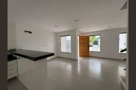 Casa à venda com 3 quartos, 110m² em Itaipu, Niterói