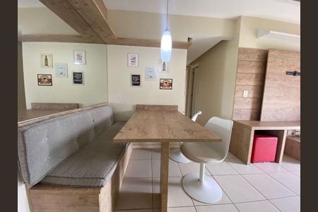 Apartamento à venda com 68m², 2 quartos e 1 vaga