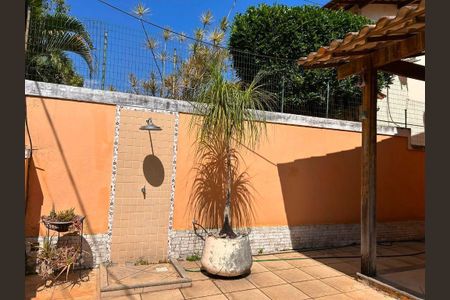 Casa à venda com 150m², 3 quartos e 1 vaga