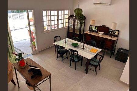 Casa à venda com 3 quartos, 150m² em Maria Paula, Niterói