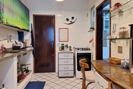 Cozinha de apartamento à venda com 3 quartos, 148m² em Icaraí, Niterói