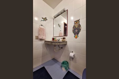 Apartamento à venda com 148m², 3 quartos e 1 vaga Apartamento à venda com 148m², 3 quartos e 1 vagaBanheiro Social