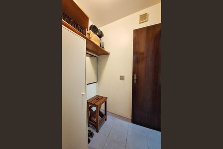 Quarto de Serviço de apartamento à venda com 3 quartos, 148m² em Icaraí, Niterói