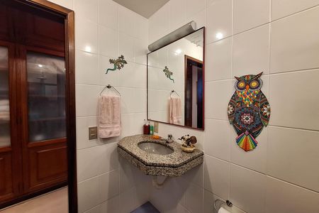 Apartamento à venda com 148m², 3 quartos e 1 vaga Apartamento à venda com 148m², 3 quartos e 1 vagaBanheiro Social