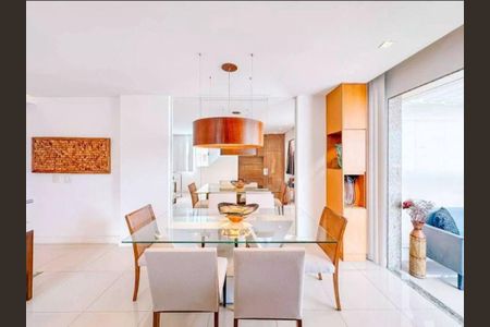 Apartamento à venda com 3 quartos, 190m² em Icaraí, Niterói