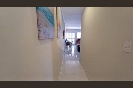 Casa à venda com 3 quartos, 196m² em Vila Boacava, São Paulo