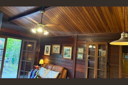 Casa à venda com 130m², 2 quartos e 5 vagas