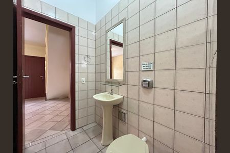 Casa de condomínio para alugar com 75m², 1 quarto e 1 vaga Casa de condomínio para alugar com 75m², 1 quarto e 1 vagaBanheiro