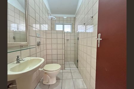 Casa de condomínio para alugar com 75m², 1 quarto e 1 vaga Casa de condomínio para alugar com 75m², 1 quarto e 1 vagaBanheiro
