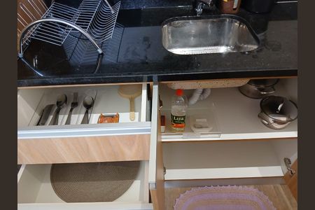 Cozinha de apartamento para alugar com 1 quarto, 40m² em Sumarezinho, São Paulo
