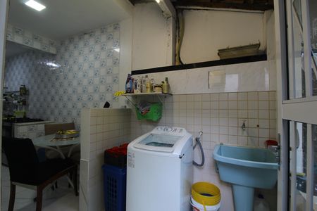 Casa de condomínio à venda com 300m², 3 quartos e sem vagaÁrea de Serviço
